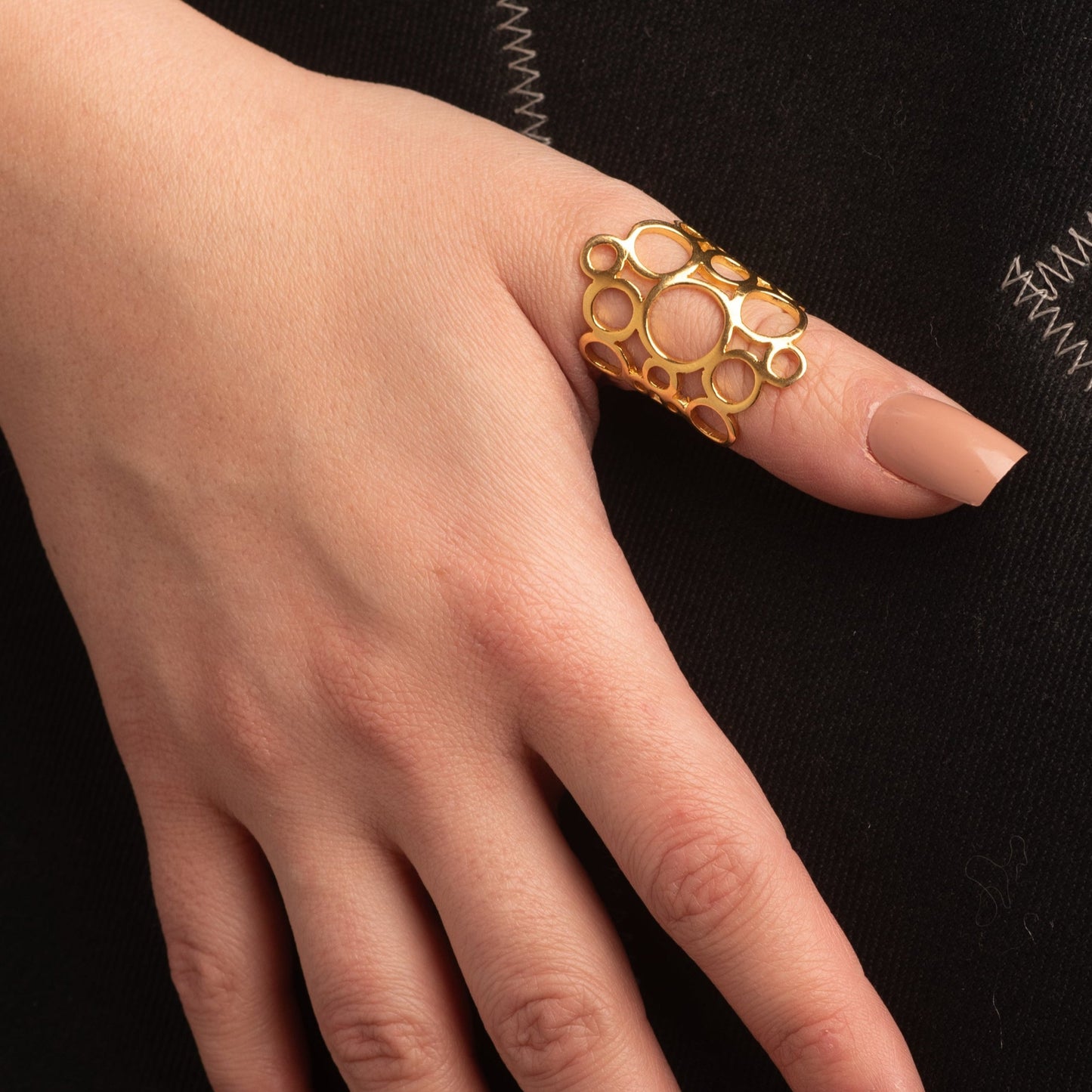 Circular Cascades Ring