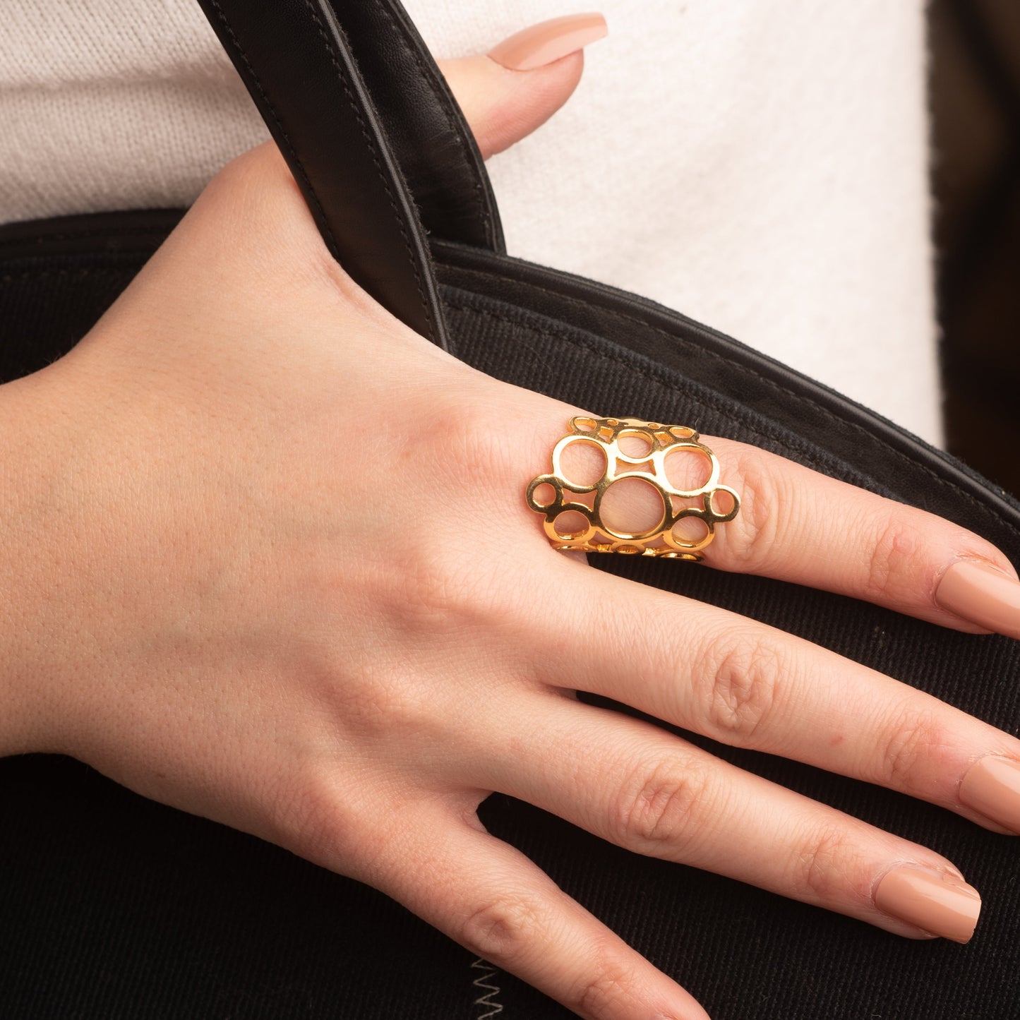 Circular Cascades Ring