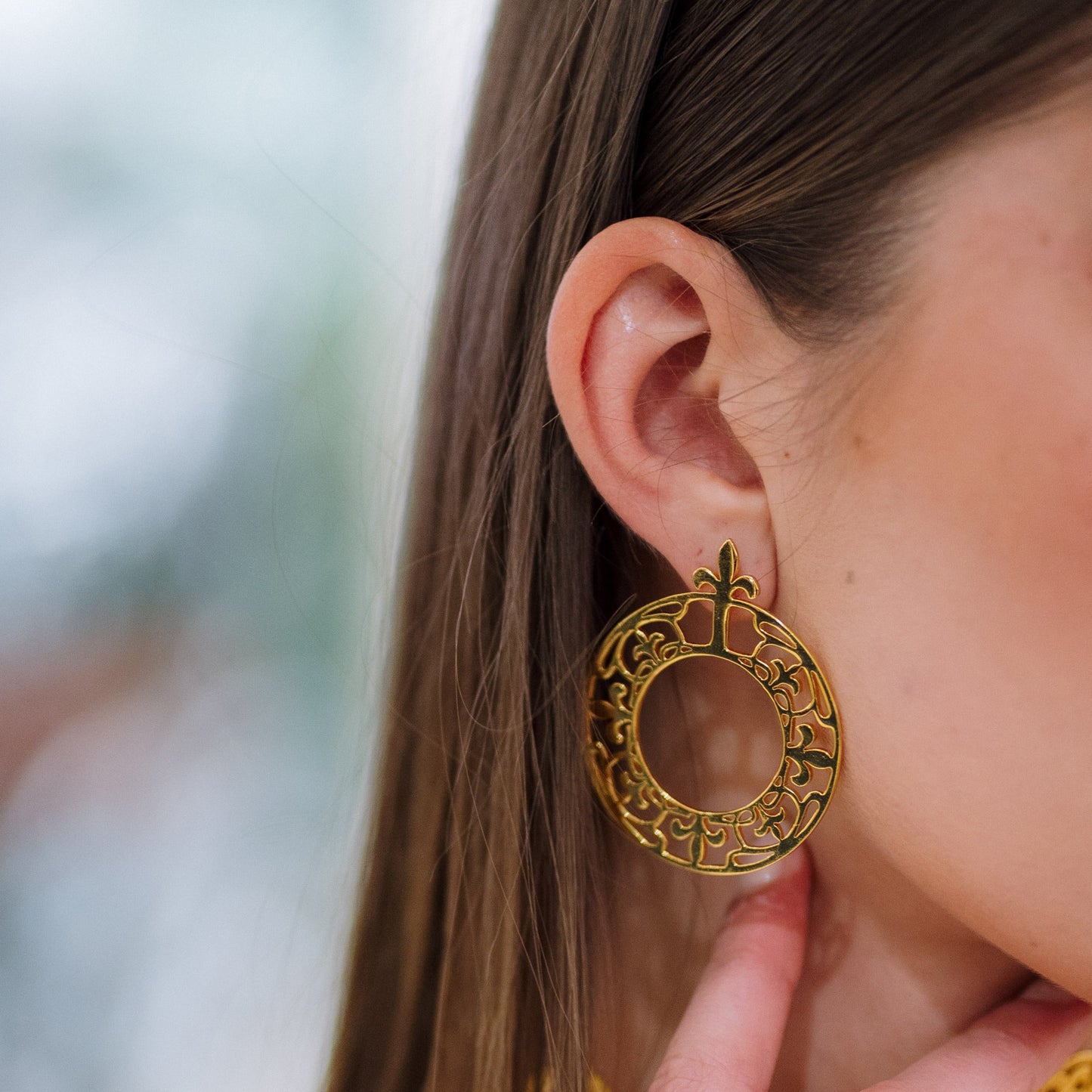Golden Legacy Round Earrings